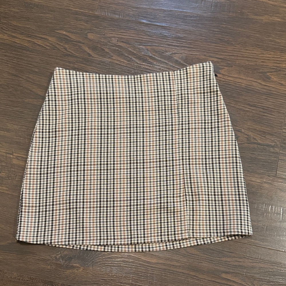Magnolia Black and Tan Checkered Mini Skirt